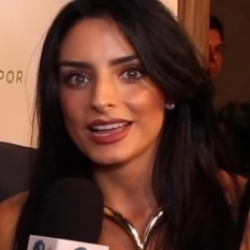 Aislinn Derbez